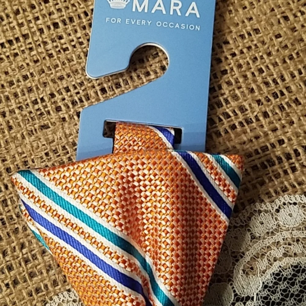 Countess Mara Bow Tie